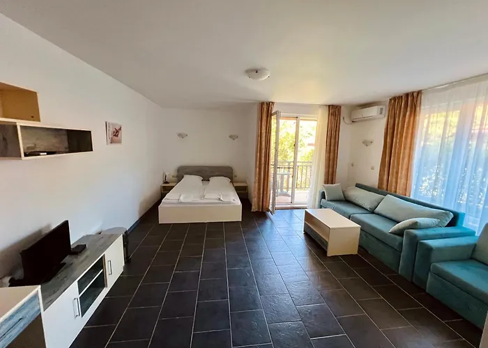 Limani Къща за гости 3*